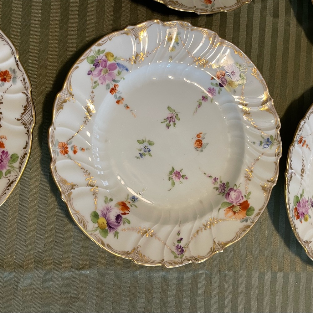 Fine Porcelain Floral Dinner Plates in White with Multicolor Accents - Picture 5 of 11